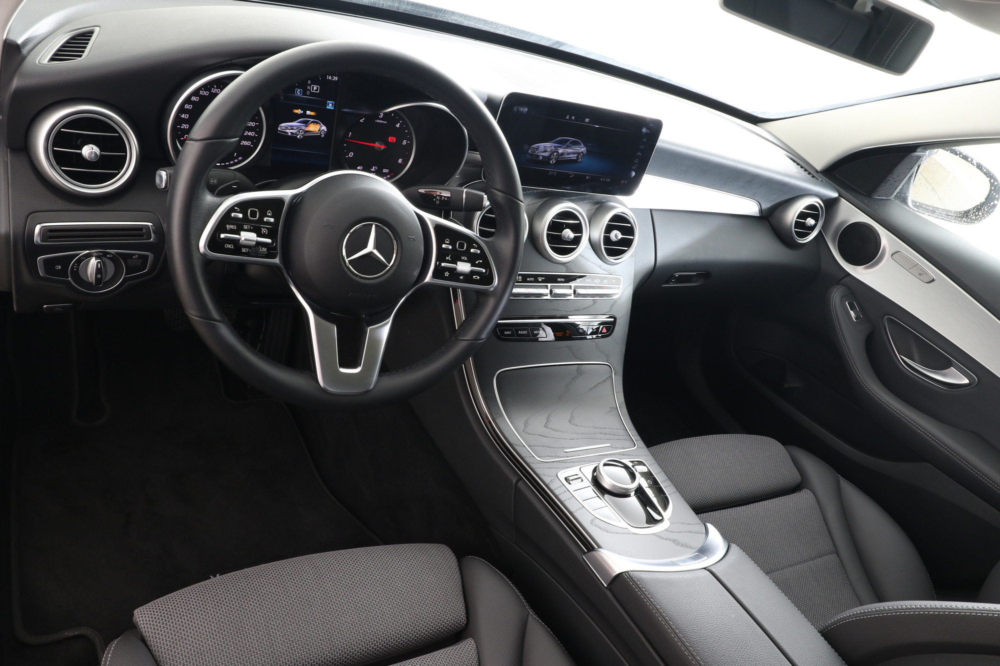 Mercedes-Benz 200d - Bild 10