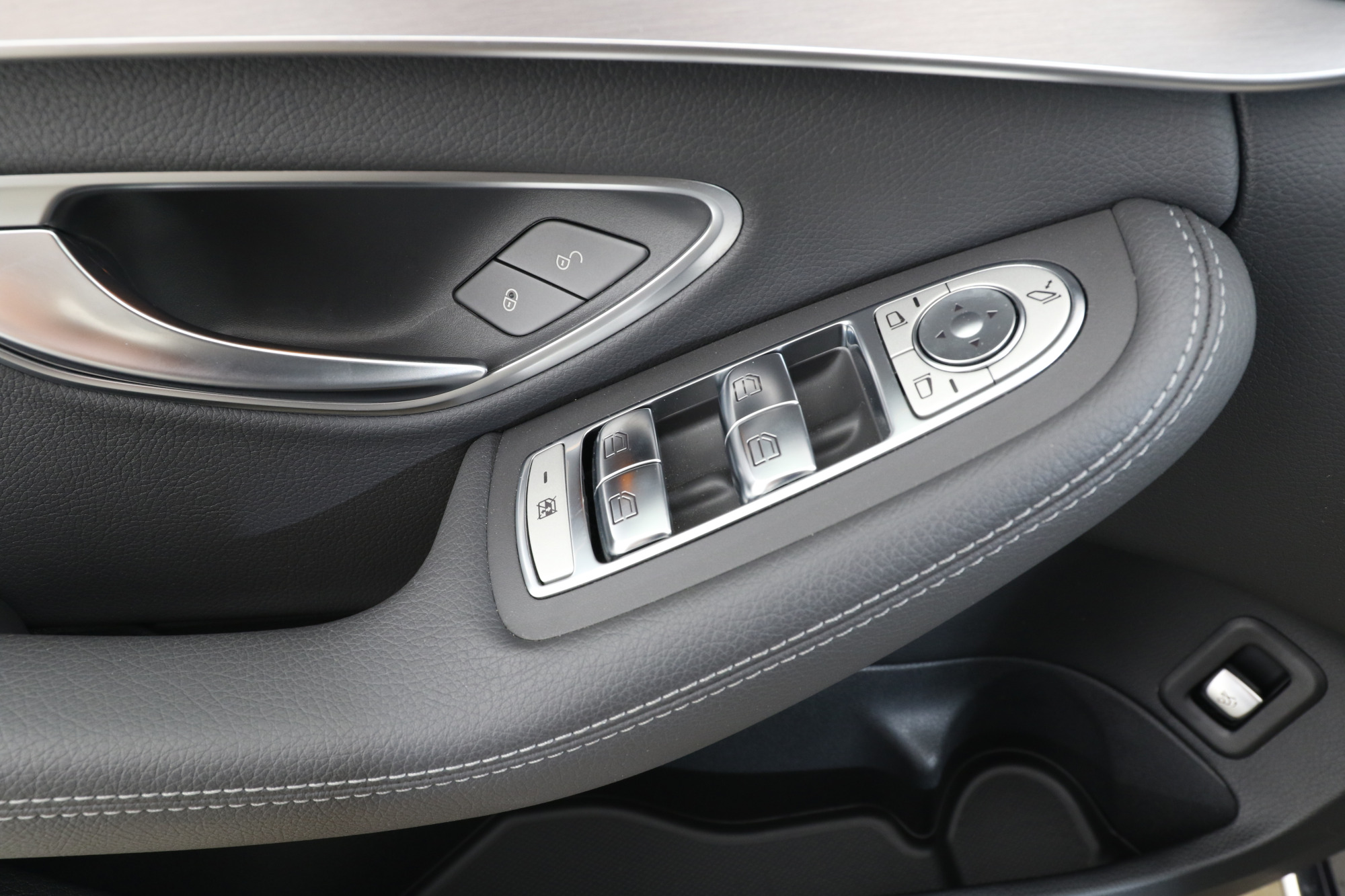 Mercedes-Benz 200d - Bild 12